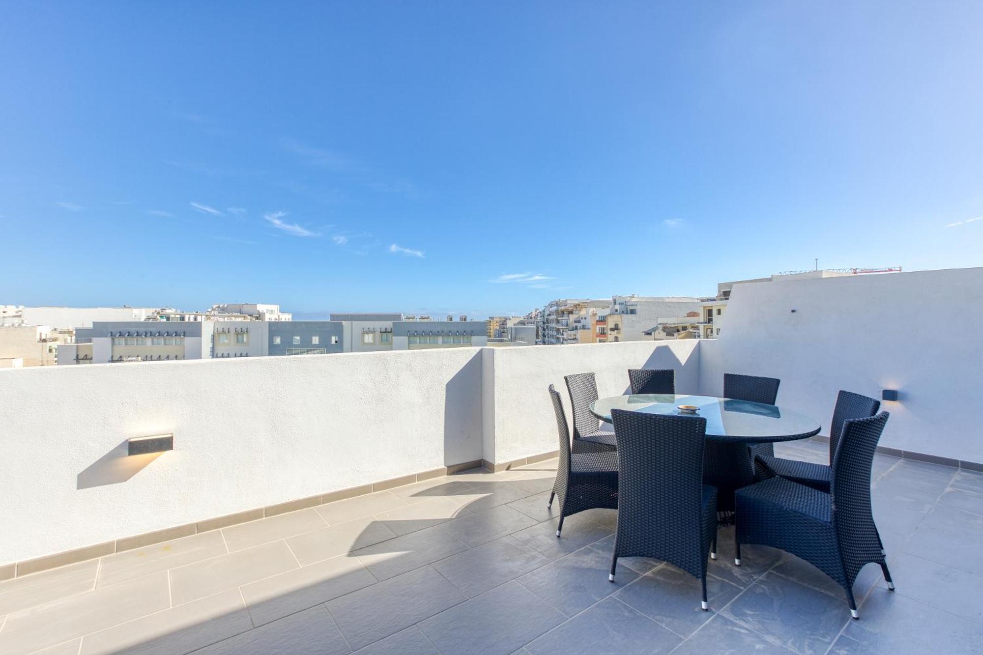 Sb17 - 2 Bed Penthouse Panorama In Qawra St. Paul's Bay